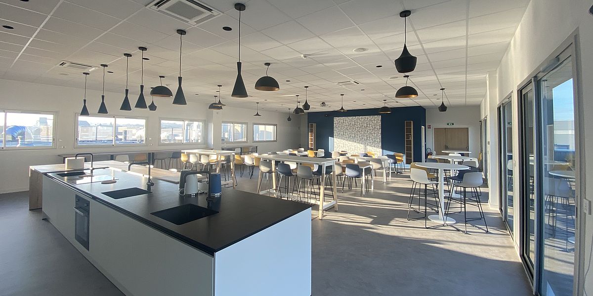 The new dining hall at WESSLING Lyon
