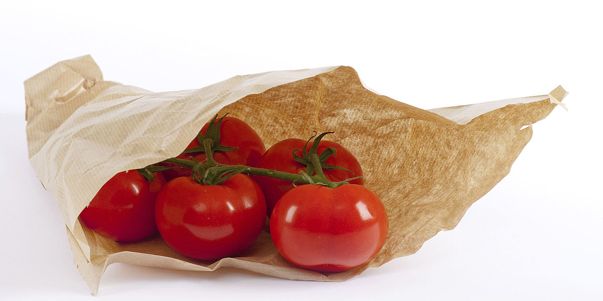 Food contact materials made of paper. Here, a paper bag used for vegetables