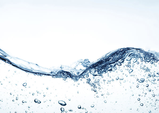 De l’eau courante fraîche - WESSLING propose des prélèvements et l’analyse de l’eau