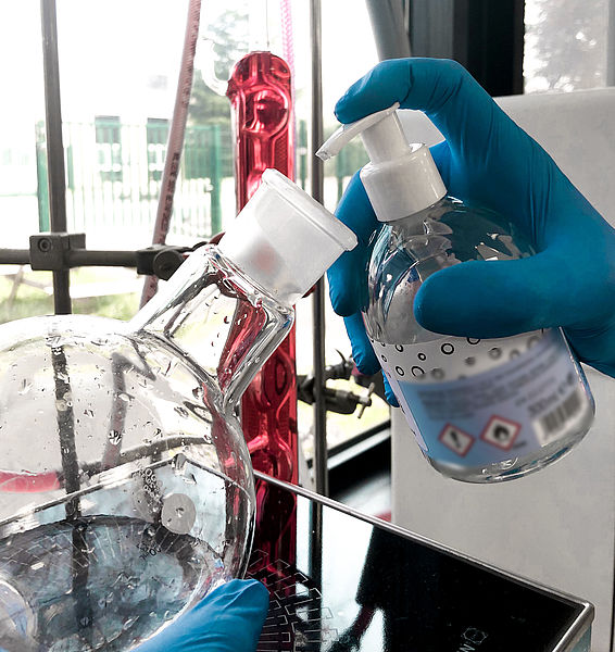 Hydroalcoolique gel in the WESSLING laboratory