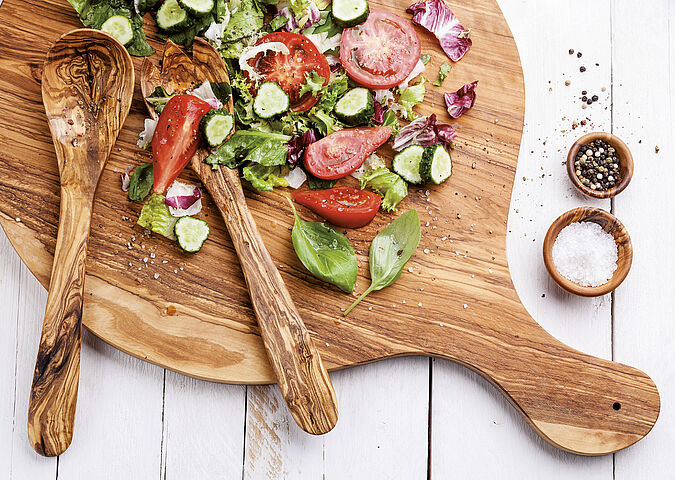 Chopping boards are food contact materials made of wood