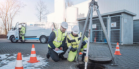 Workers working in a risky work environment